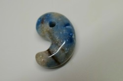 糸魚川産　勾玉 32mm