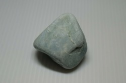糸魚川産　翡翠原石