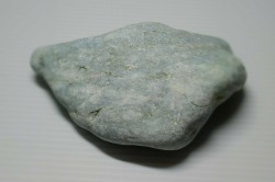 糸魚川産　翡翠原石