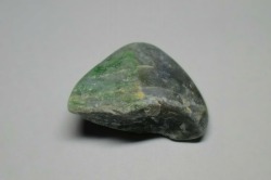 糸魚川産　翡翠原石　