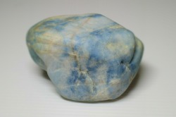 糸魚川産　翡翠原石　