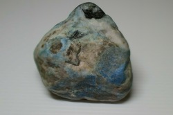 糸魚川産　翡翠原石