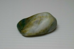 糸魚川産　翡翠原石