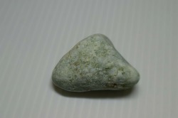 糸魚川産　翡翠原石