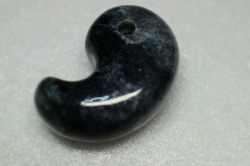 糸魚川産　勾玉 34mm