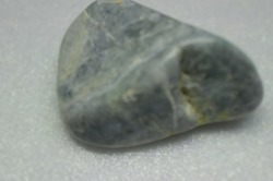 糸魚川産　翡翠　原石