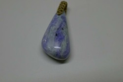 糸魚川産　翡翠　ペンダントトップ