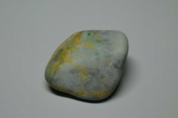 糸魚川産　翡翠原石