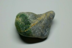 糸魚川産　翡翠原石