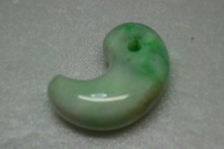 糸魚川産　勾玉　33mm