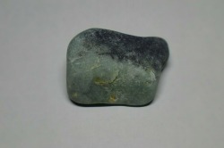 糸魚川産　翡翠原石