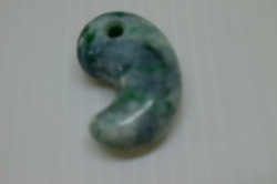 糸魚川産　勾玉 39mm