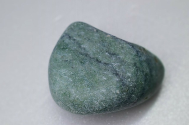 糸魚川産 翡翠 原石