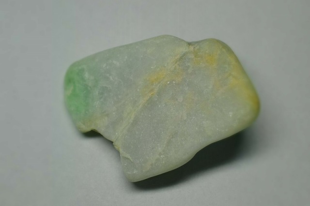 翡翠 原石 糸魚川産 翡翠原石