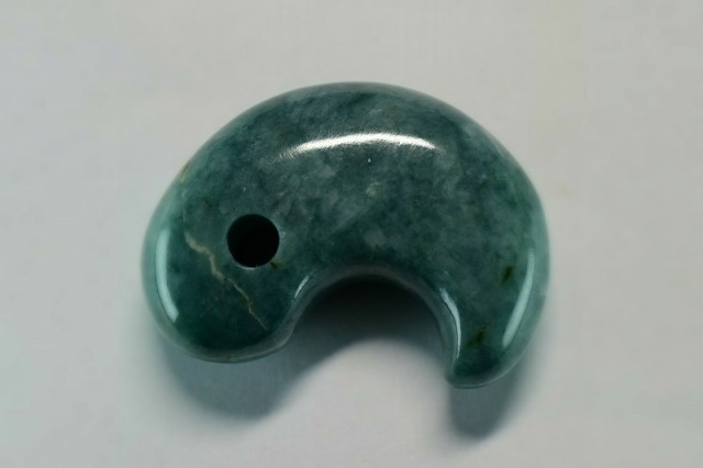 糸魚川産翡翠 勾玉 35mm