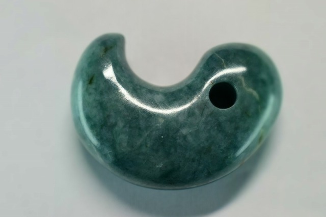 糸魚川産翡翠 勾玉 35mm