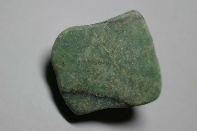 糸魚川産 翡翠原石