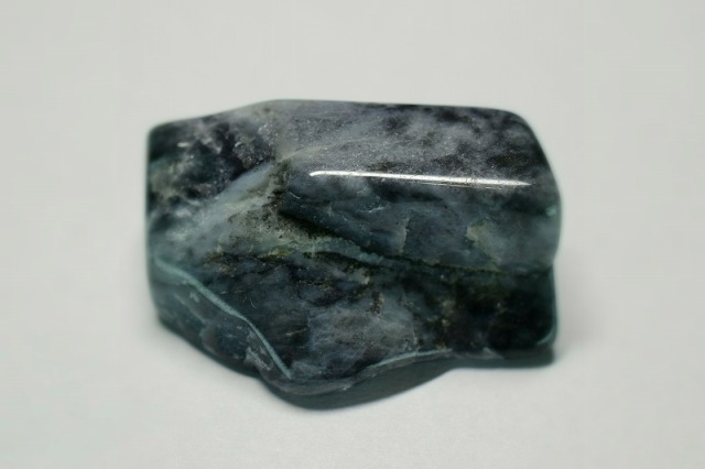 糸魚川産 翡翠原石