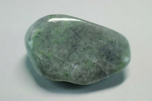 糸魚川産 翡翠原石