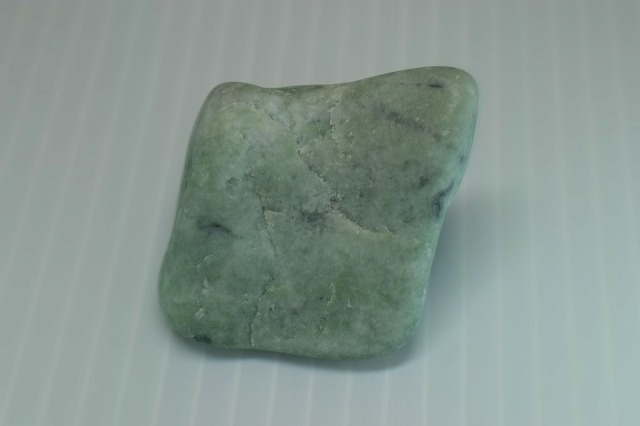 糸魚川産 翡翠原石