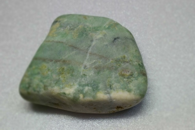 糸魚川産 翡翠原石