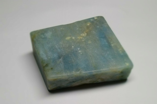 糸魚川産 翡翠原石 青