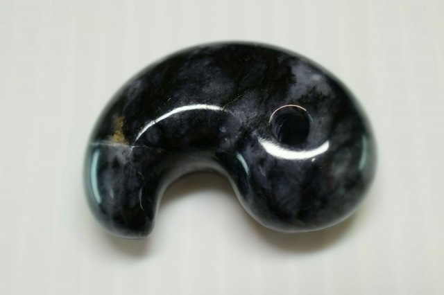 糸魚川産翡翠 勾玉 31mm