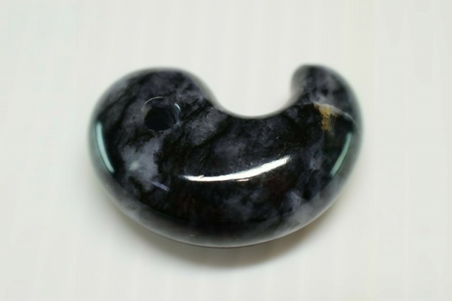 糸魚川産翡翠 勾玉 31mm