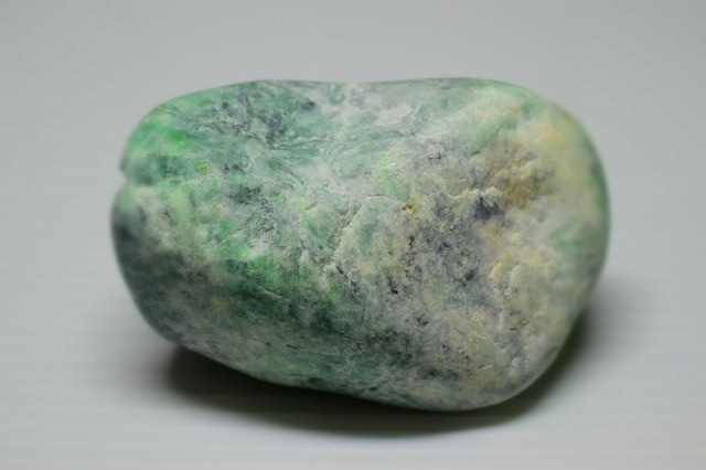 糸魚川産 翡翠原石