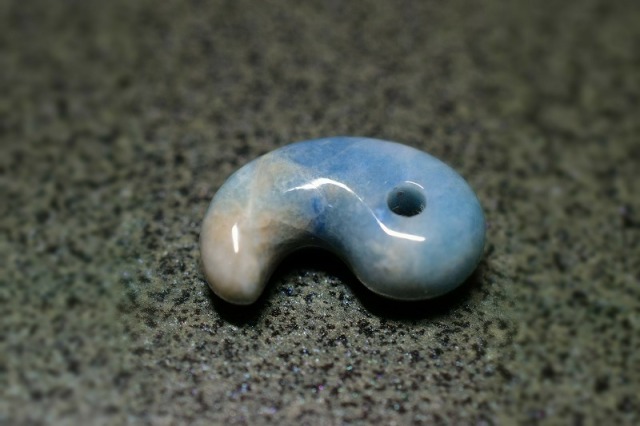 糸魚川産翡翠 勾玉 19mm