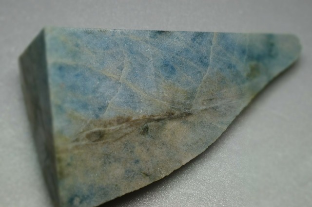 糸魚川産 青翡翠 原石