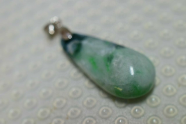 糸魚川産 翡翠 ペンダントトップ 