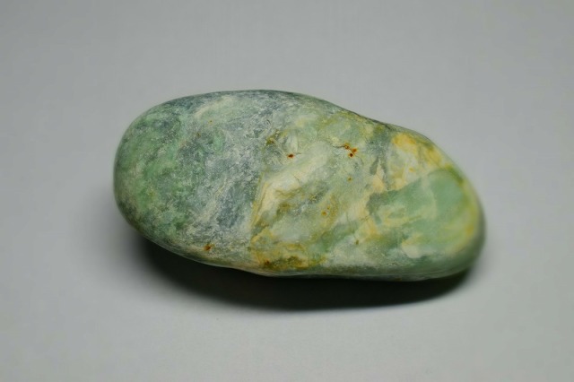 糸魚川産 翡翠原石