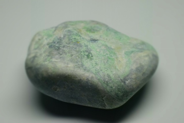 糸魚川産 翡翠原石