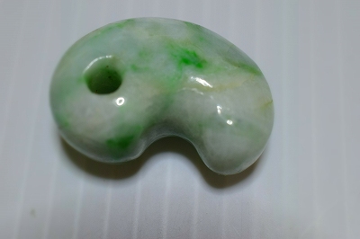 糸魚川産 翡翠勾玉