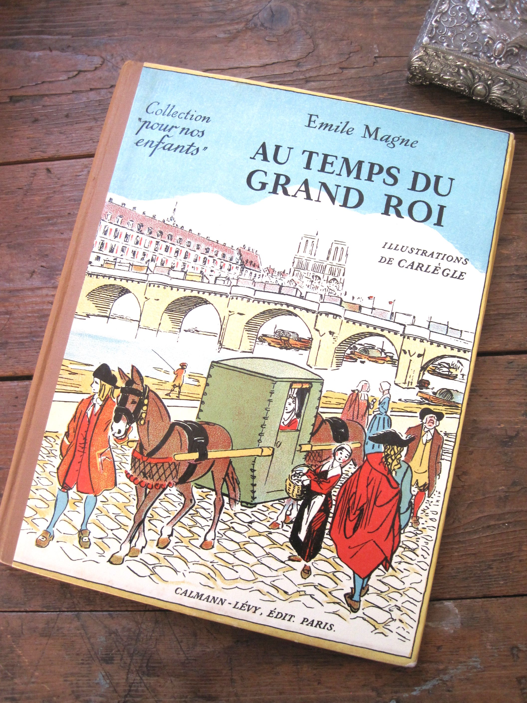 フランスアンティーク　児童書ＡＵ　ＴＥＭＰＳ　ＤＵ　ＧＲＡＮＤ　ＲＯＩ