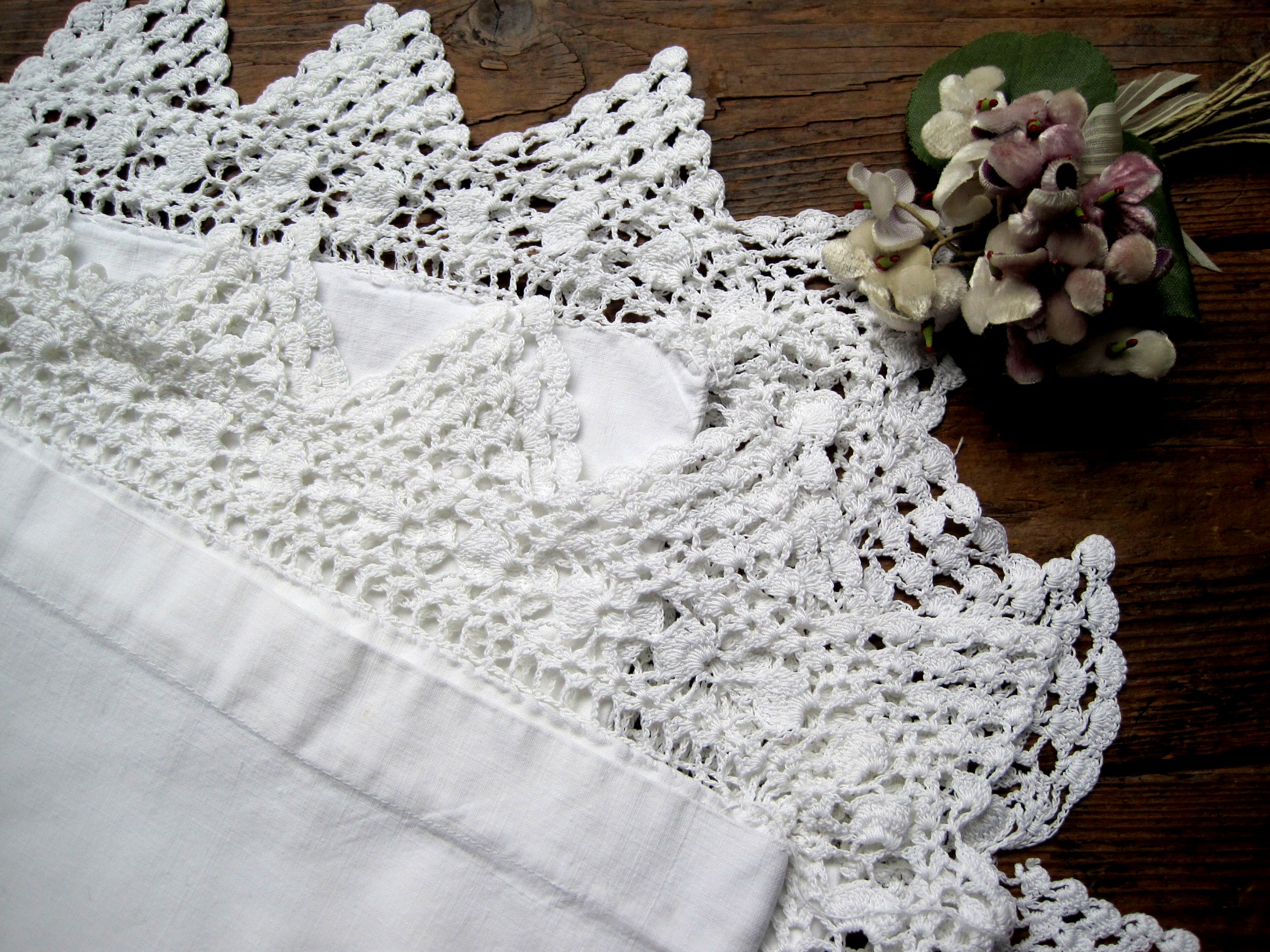 フランスアンティーク　レースクッションカバー