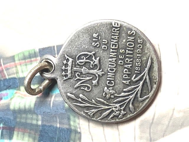 フランスアンティーク　聖母マリア出現50周年記念メダイ　Φ1,7cm  1908年