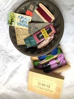 アンティーク刺繍糸 メルスリーボックス フランスアンティーク,DMC,紙箱,刺繍糸,ニードルセット
