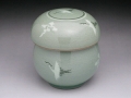 青磁（鶴紋）　１人用蓋付茶器