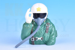 パイロット人形 77 (高さ93mm)