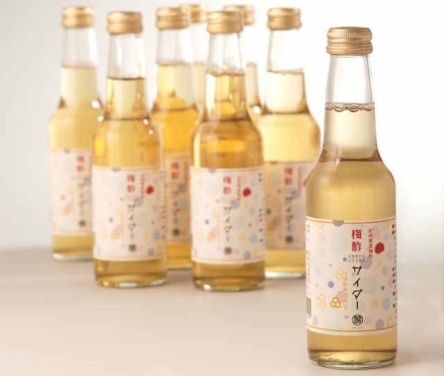 のどごしスッキリ、爽やかな和歌山県のご当地サイダー 【梅酢サイダー はちみつ入り 250ml×8本（箱入）】