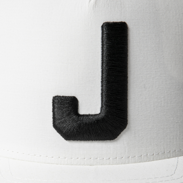 JONES（ジョーンズ） CAP（キャップ）J Punching（パンチング）White