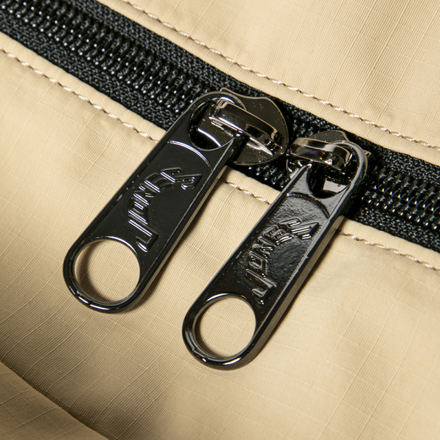 JONES(ジョーンズ）- FC - Field Tote （トート）- Beige (ベージュ）