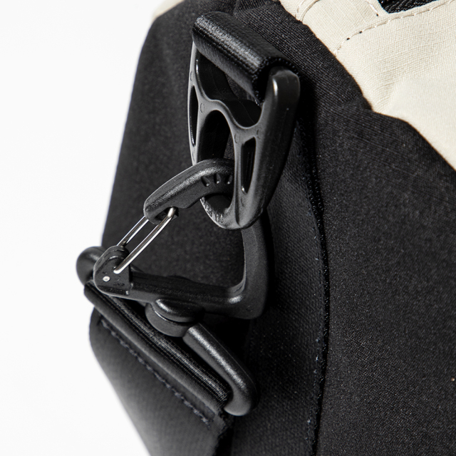 Field Duffle Bag フィールドダッフルバッグ（ショルダーバッグ） THE NORTH FACE PURPLE LABEL＞フィールド ダッフルバッグ（4L）