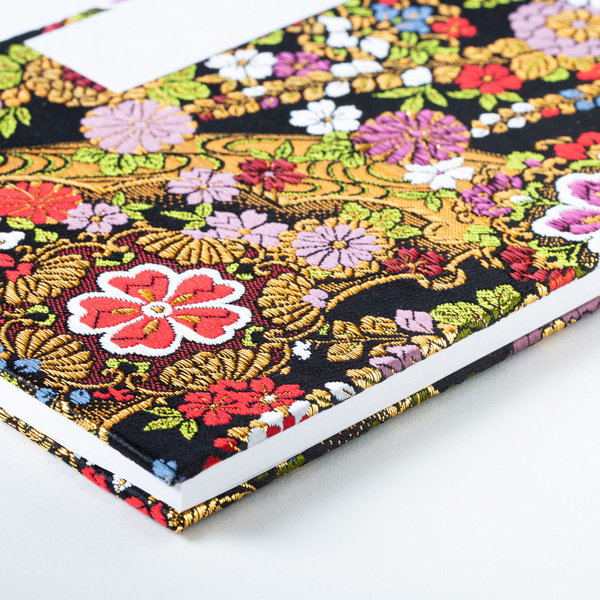 光り輝くカラー箔、特大サイズの蛇腹アナコンダ御朱印帳