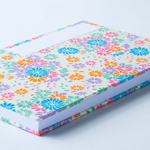 【ビニールカバー付き御朱印帳】菊づくし/白　大判