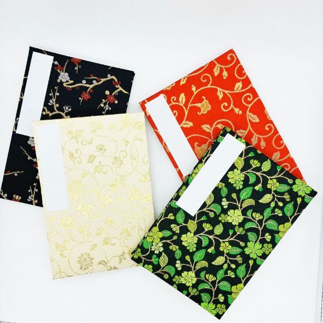 西陣織金襴 御朱印帳 大判 蛇腹式 梅と唐草 ビニールカバー付き