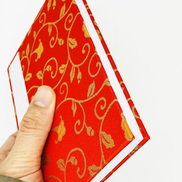 西陣織金襴 御朱印帳 大判 蛇腹式 梅と唐草 ビニールカバー付き