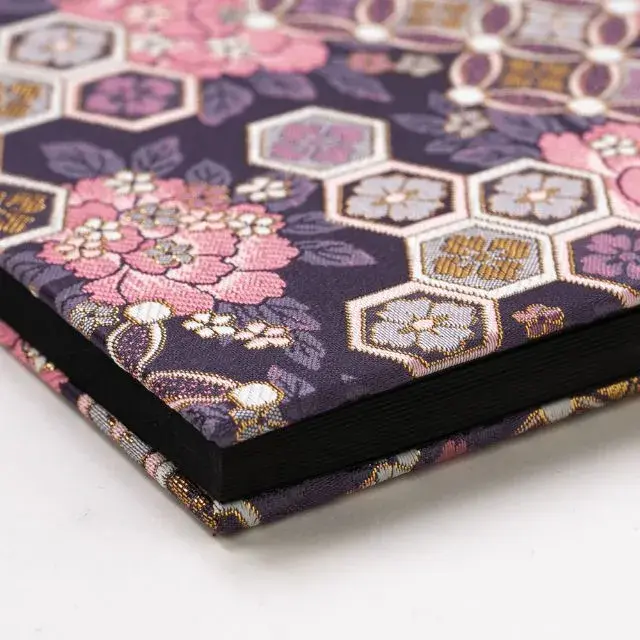 黒印帳】西陣金襴新柄/黒和紙御朱印帳/横型特大判26x18cm/蛇腹式/